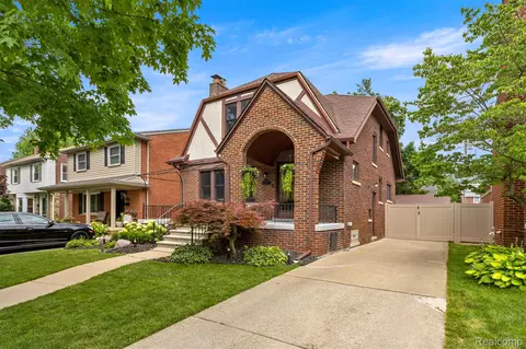 420 Fort Dearborn St, Dearborn, MI 48124