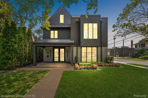 787 Ann St, Birmingham, MI 48009