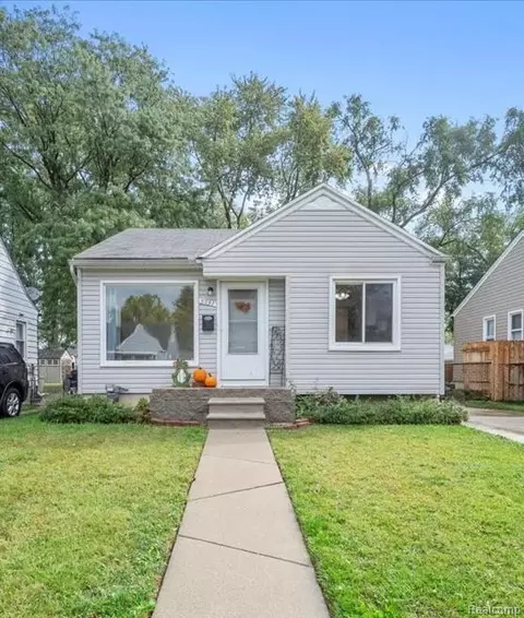 5097 Niagara St, Wayne, MI 48184