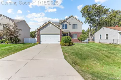 2914 Hartline Dr, Rochester Hills, MI 48309