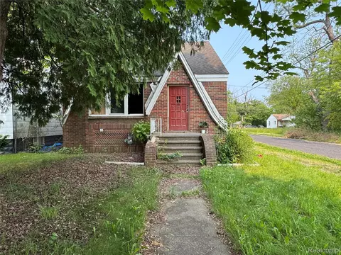 15379 Dolphin St, Detroit, MI 48223