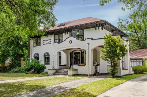 7435 La Salle Blvd, Detroit, MI 48206