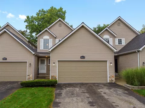 4673 Christopher Pines Dr, Independence, MI 48346