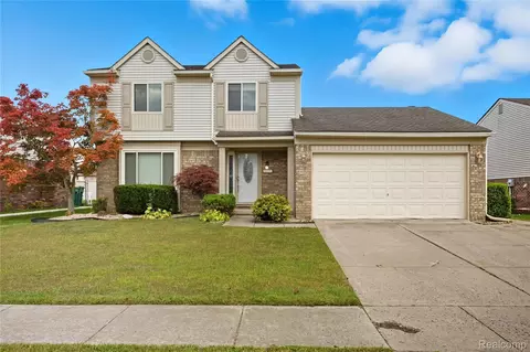 22171 Knollwood Dr, Brownstown, MI 48134