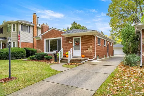4170 Pardee Ave, Dearborn Heights, MI 48125