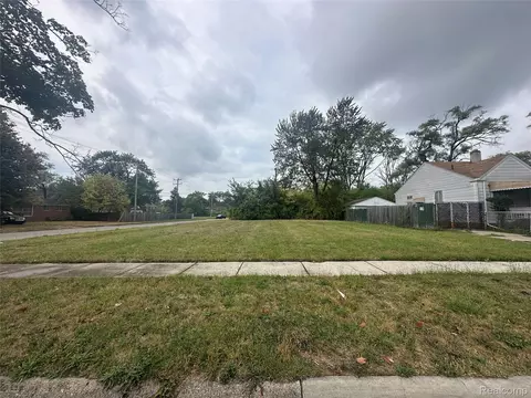 9101 Forrer St, Detroit, MI 48228