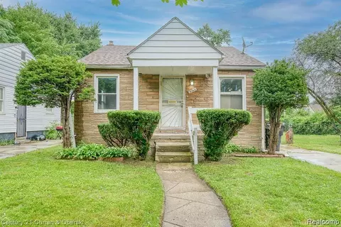 9244 Carlin St, Detroit, MI 48228