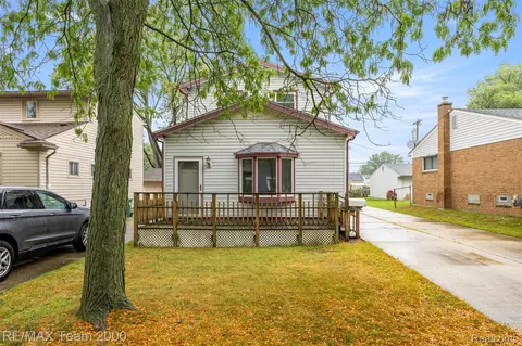 28462 Birchlawn St, Garden City, MI 48135