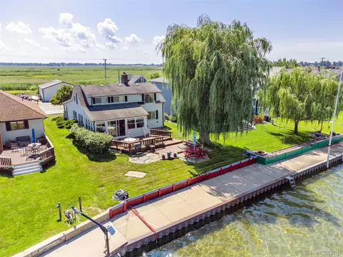 8107 Anchor Bay Dr, Clay, MI 48001