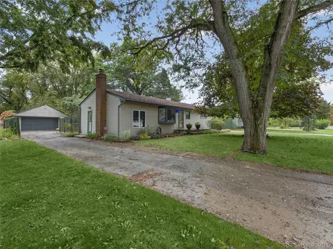 43801 Burtrig Rd, Van Buren, MI 48111