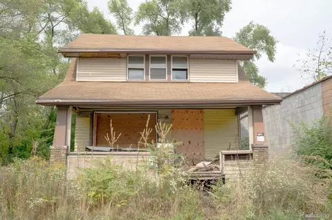 2032 Puritan St, Highland Park, MI 48203
