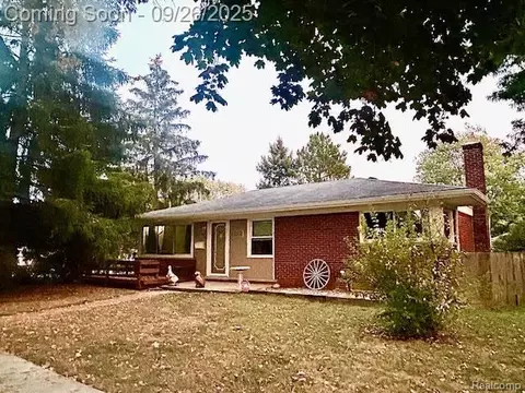 1711 Englewood Ave, Madison Heights, MI 48071