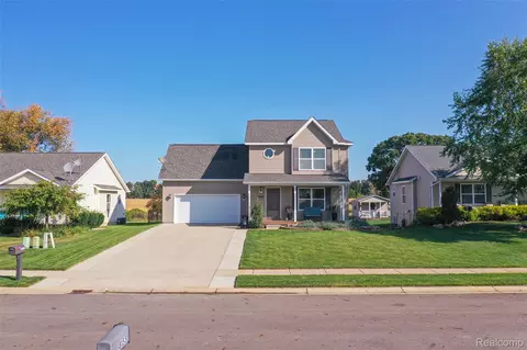 8166 Eagle Ridge Ln, Handy, MI 48836