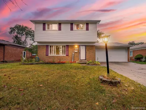 22849 Montclair St, Farmington, MI 48336