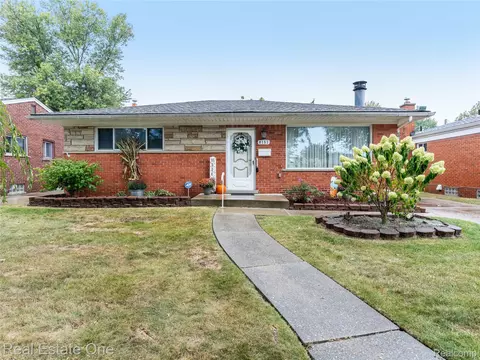 8157 Gary Ave, Westland, MI 48185