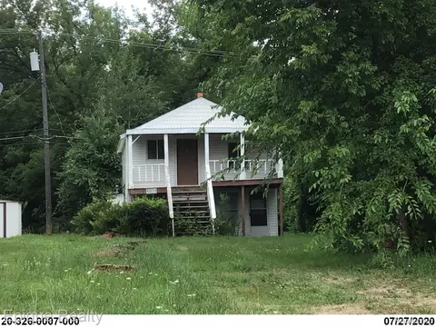 3824 Keewahdin Rd, Fort Gratiot, MI 48059