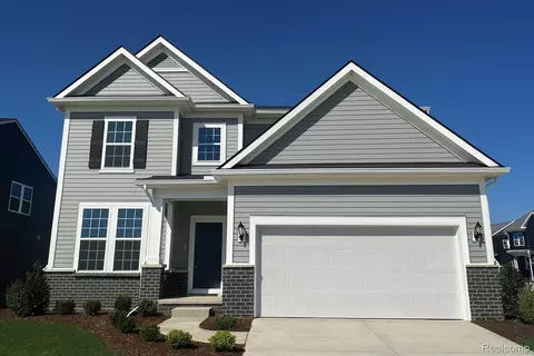 820 Kuss Dr, Saline, MI 48176