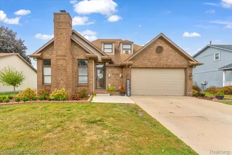 5056 Lisa Ct, Trenton, MI 48183