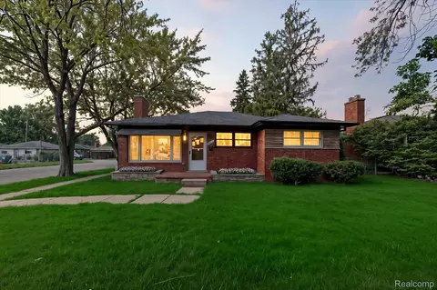 16405 Ego Ave, Eastpointe, MI 48021