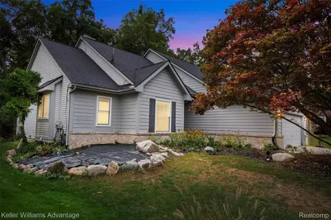 245 Cherry Grove Ln, Commerce, MI 48390