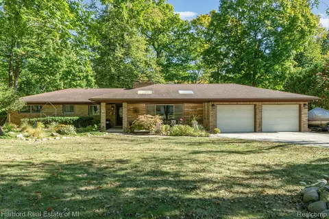 30480 Springland St, Farmington Hills, MI 48334