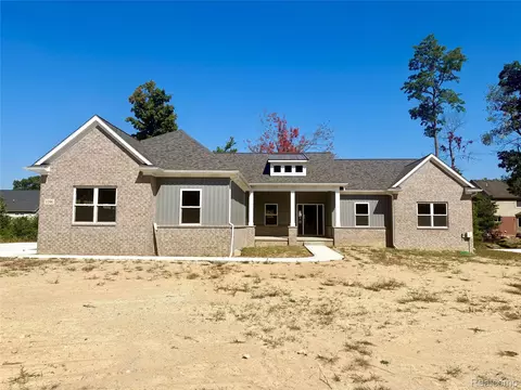 1296 Blue Ridge Pkwy, White Lake, MI 48383