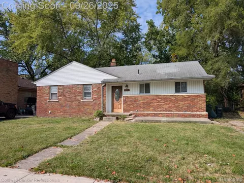 23545 Parklawn St, Oak Park, MI 48237