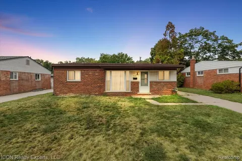 5118 Michael St, Dearborn Heights, MI 48125