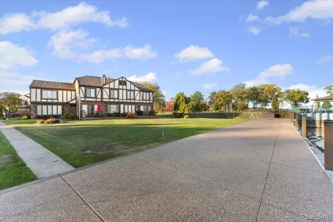 203 Lac Sainte Claire Dr, Saint Clair Shores, MI 48082