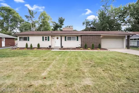 18248 Farmington Rd, Livonia, MI 48152