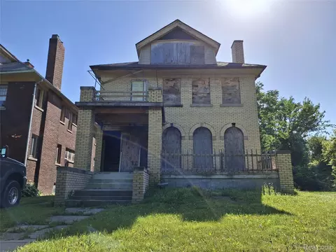 3073 Lakewood St, Detroit, MI 48215