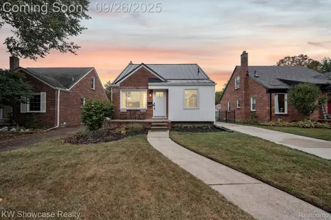 2425 N Wilson Ave, Royal Oak, MI 48073