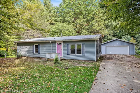 3275 S M 37 Hwy, Hastings, MI 49058