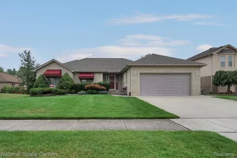 45866 Glen Ct, Macomb, MI 48044