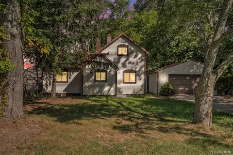 1774 Mclaughlin Ave, Muskegon, MI 49442