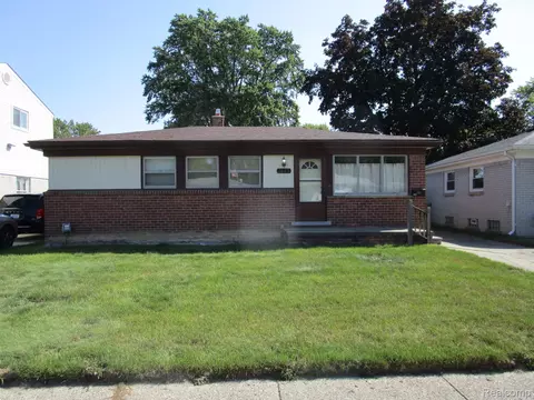1645 Regene St, Westland, MI 48186