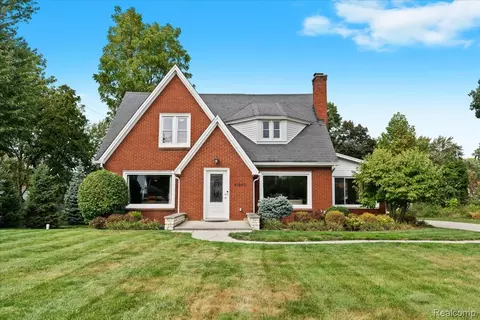 41840 E Ann Arbor Trl, Plymouth, MI 48170