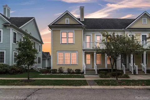 635 Constitution St, Canton, MI 48188