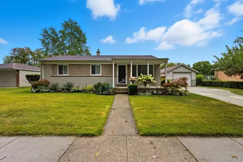 22948 E Schafer St, Clinton Township, MI 48035