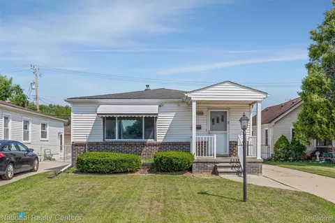 23018 Lambrecht Ave, Eastpointe, MI 48021