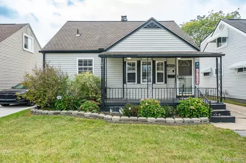24561 Lauren Ave, Warren, MI 48089