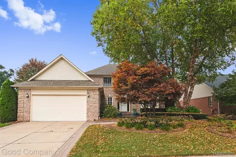 3437 Cascade Cir, Rochester Hills, MI 48307