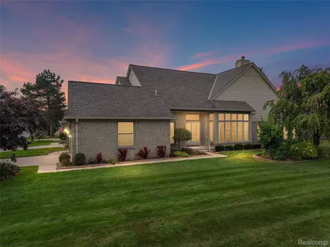 13299 Jennilynn Ln, Sterling Heights, MI 48313