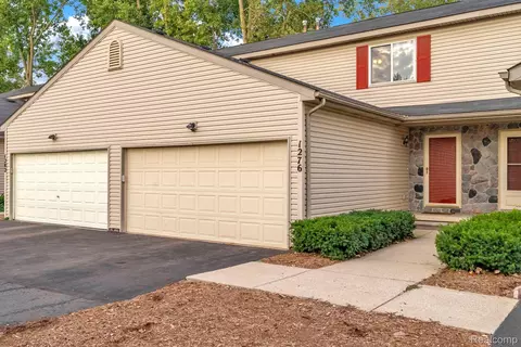 1276 Jay St, Waterford, MI 48327