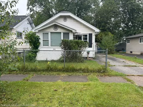 988 Barney Ave, Flint, MI 48503