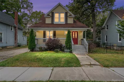 69 Lincoln St, Pontiac, MI 48341