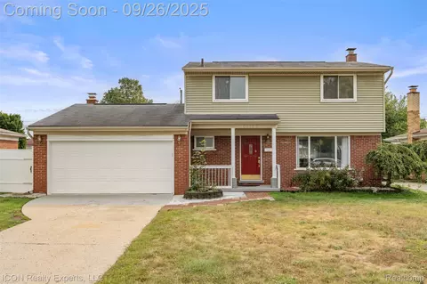 42153 Mac Rae Dr, Sterling Heights, MI 48313