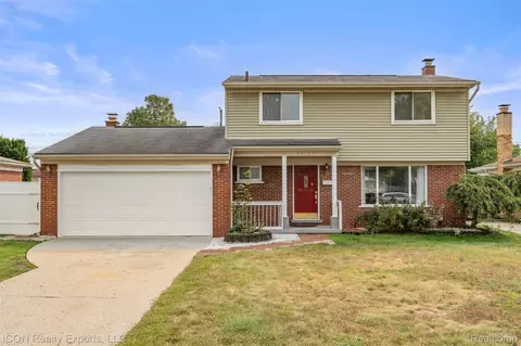 42153 Mac Rae Dr, Sterling Heights, MI 48313