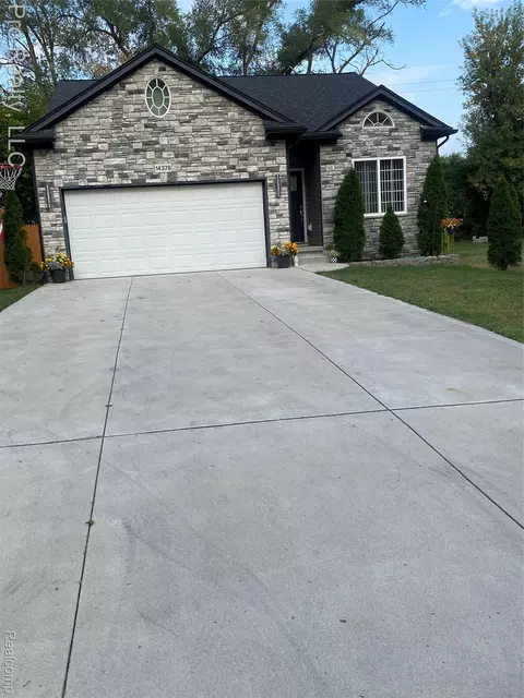14378 Seminole, Redford, MI 48239