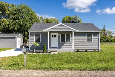 35408 Willis St, Clinton Township, MI 48035